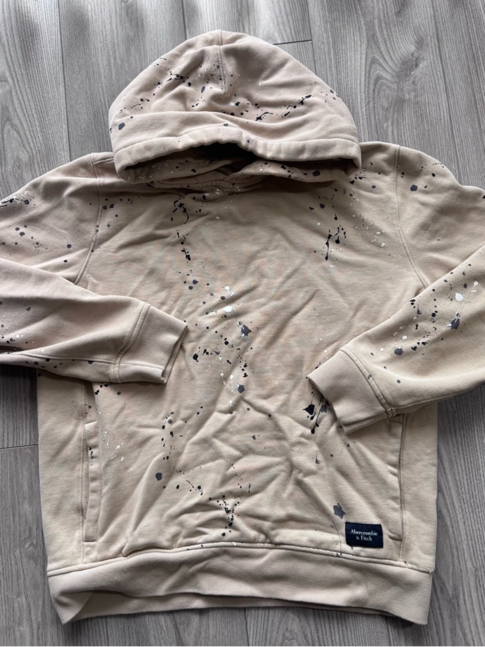 Abercrombie & Fitch Men's Beige Paint-Splatter Crewneck Hoodie